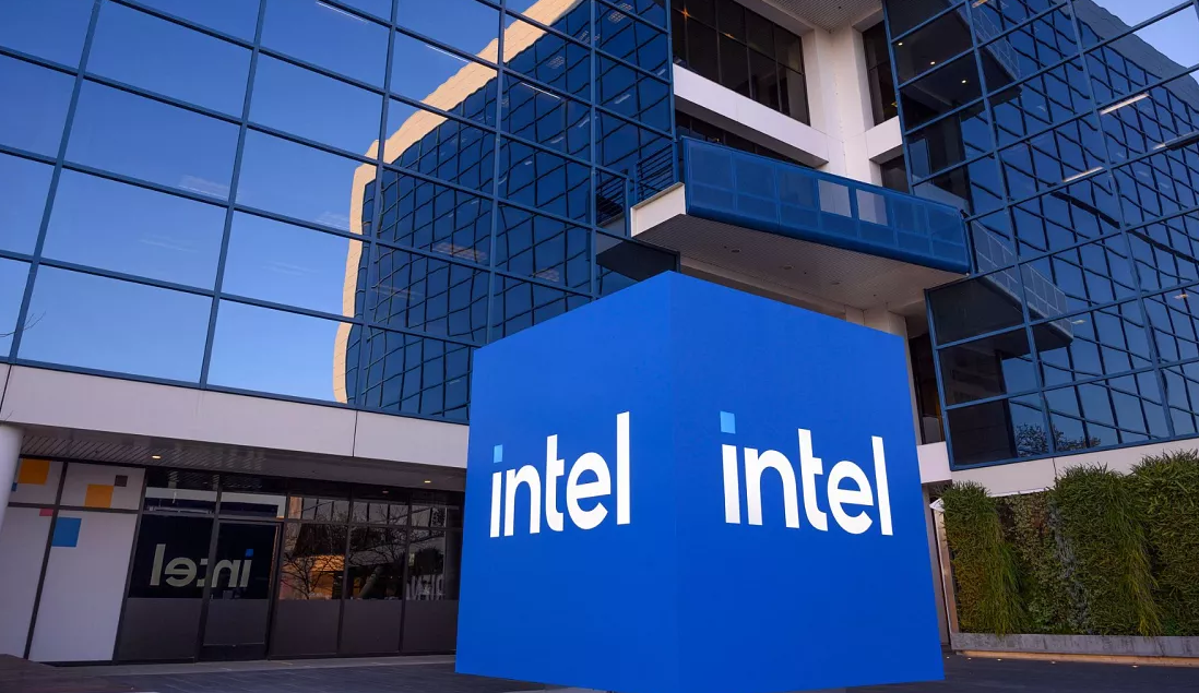 Intel nears $11 billion deal with Apollo for Ireland factory