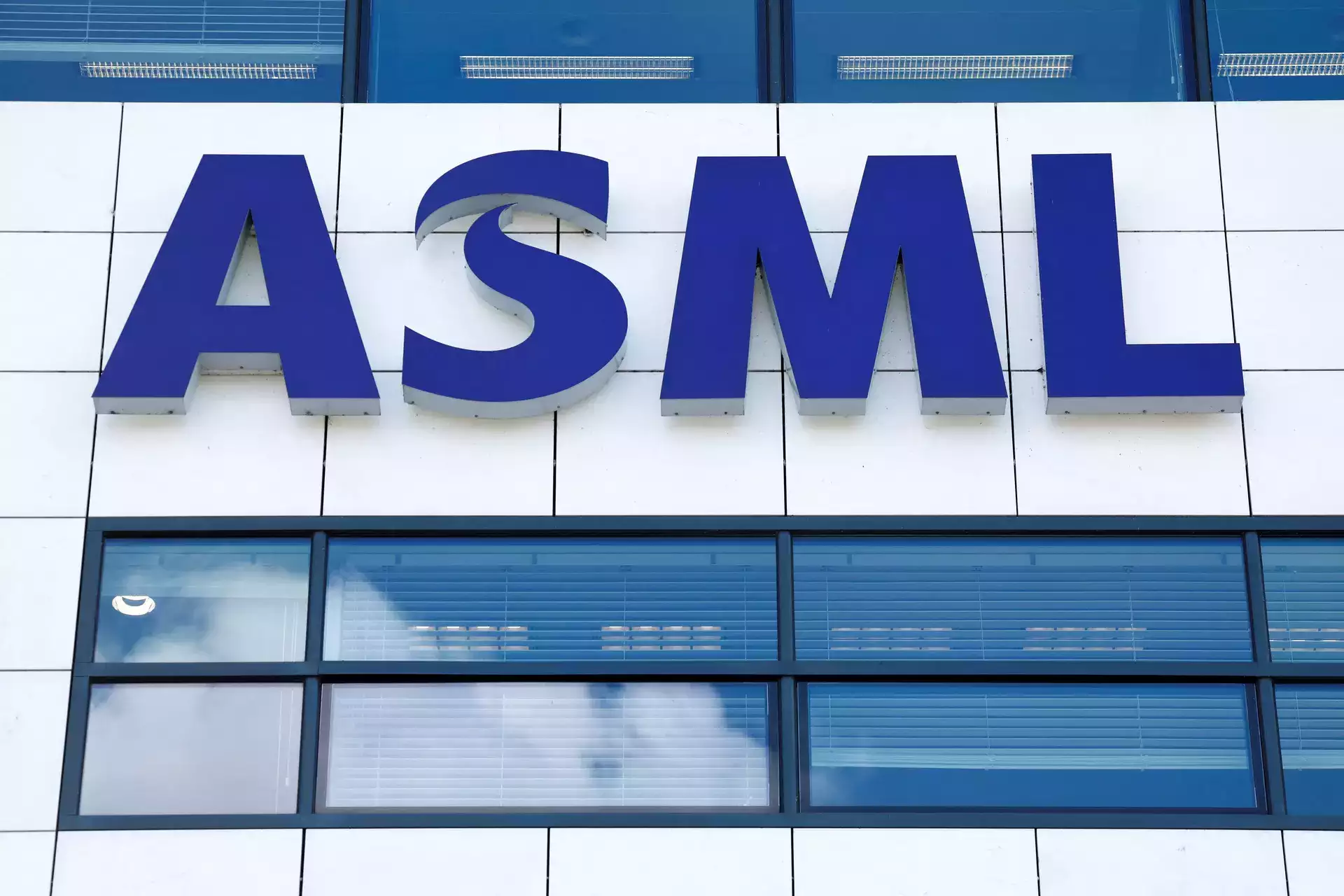 Semiconductor equipment maker ASML ships second 'High NA' EUV machine